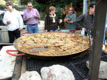 Mark's Paella Party 1-18-04 018rs.jpg (74426 bytes)