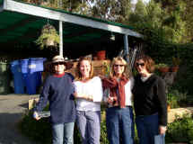 Mark's Paella Party 1-18-04 021rs.jpg (80451 bytes)